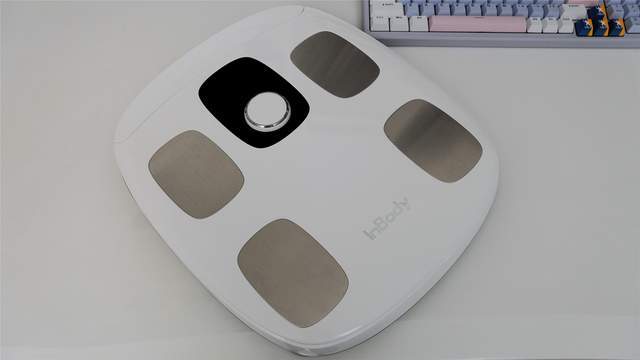 3频8电极+12项数据+97%准确率有点全面瓦力娱乐棋牌InBody体脂秤H30评测：(图3)