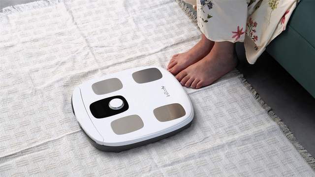 3频8电极+12项数据+97%准确率有点全面瓦力娱乐棋牌InBody体脂秤H30评测：(图5)