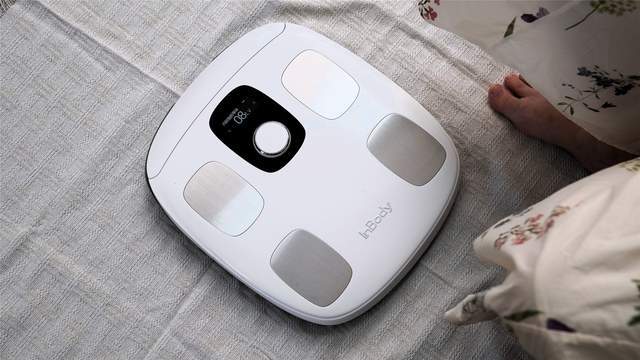 3频8电极+12项数据+97%准确率有点全面瓦力娱乐棋牌InBody体脂秤H30评测：(图6)